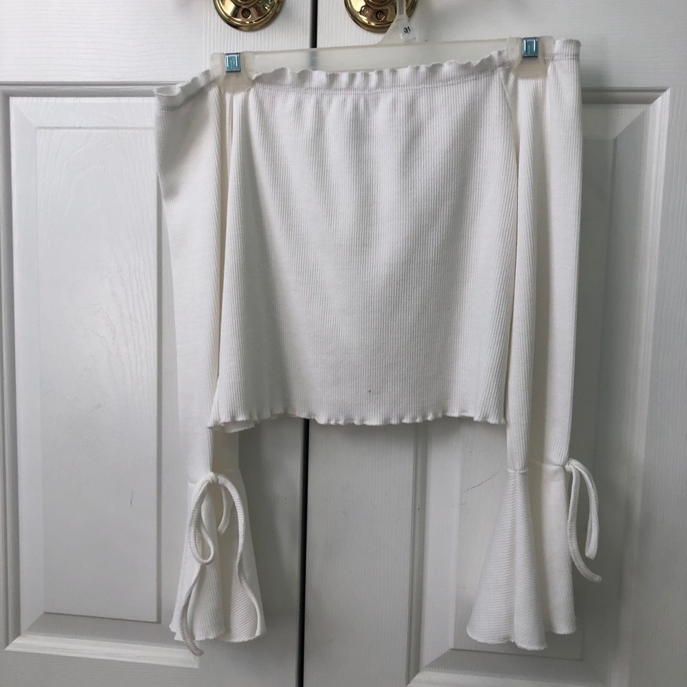 White off the shoulder crop top. Long sleeve